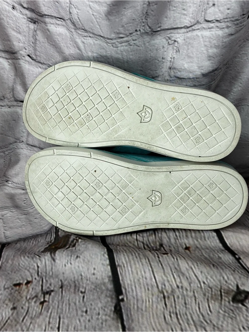 Spenco Metallic Aqua Blue Leopard Print Flip Flop Thong Resortwear Sandals Sz 7